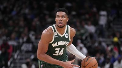 안테토쿤포는 NBA 역사상 첫 시즌 첫 2경기에서 60+30+10 득점을 기록했다.